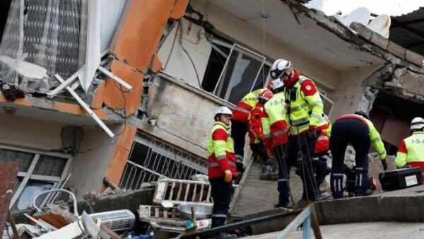 Σεισμός στην Τουρκία: 200 ώρες μετά υπάρχει ζωή κάτω από τα ερείπια