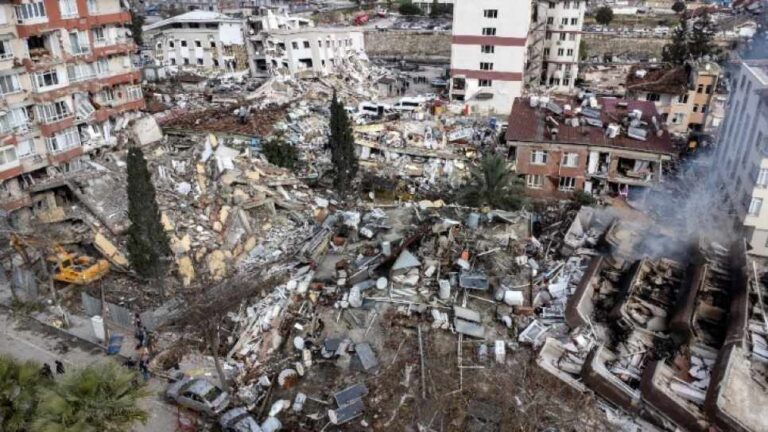 Τουρκία: Έντονη κριτική στην Ερυθρά Ημισέληνο επειδή πούλησε αντί να δωρίσει σκηνές σε σεισμόπληκτους