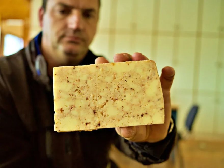 Ιωάννινα: Τυρί με σοκολάτα - Το ξεχωριστό νέο προϊόν που παράγεται στην Ήπειρο