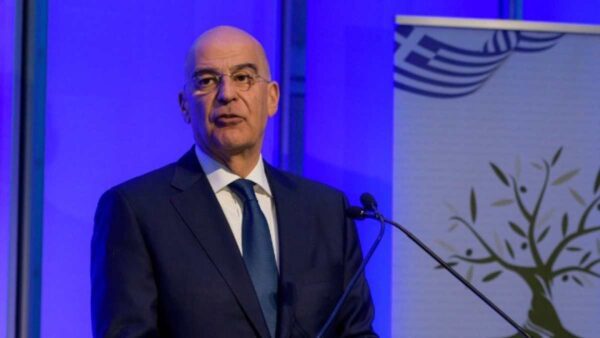 Δένδιας