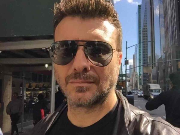 Γιάννης Πλούταρχος