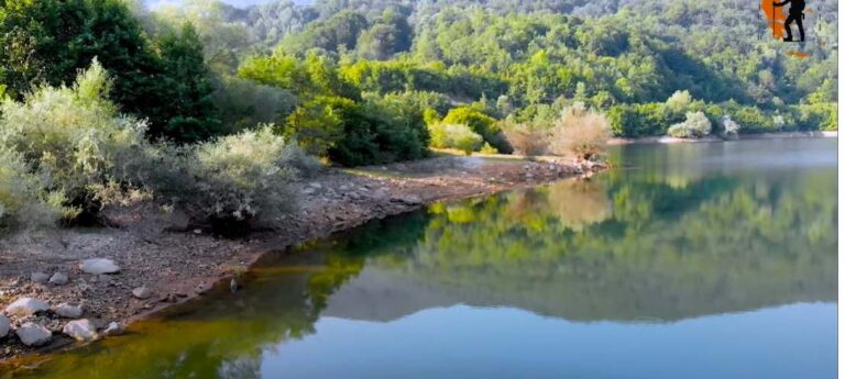 Δείτε βίντεο: Τεχνητή Λίμνη Κατάφυτου Δράμας- Τόπος απαράμιλλης ομορφιάς και ξεκούρασης