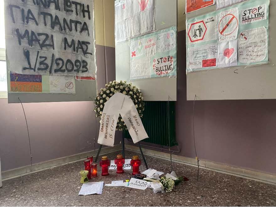 Θεσσαλονίκη: "Ποτέ δεν φεύγουν τα νεκρά παιδια απ’τα σπίτια τους" -Μηνύματα για τον 15χρονο Παναγιώτη, το μικρότερο θύμα στα Τέμπη
