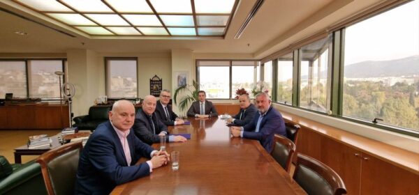 Στον Υπουργό Περιβάλλοντος και Ενέργειας με αιτήματα για την αντιμετώπιση της ενεργειακής κρίσης το Επιμελητήριο με την ΟΕΒΕΣΣ 