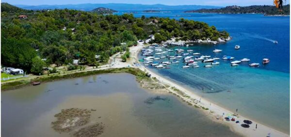Δείτε βίντεο: Φτερωτή Χαλκιδικής- Μια φανταστική λιμνοθάλασσα, ιδανική για οικογένειες
