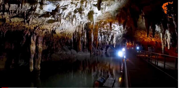 Δείτε βίντεο: Σπήλαιο Πηγών Αγγίτη- Η μυστική πρόσβαση από την ακρόπολη που βρίσκεται πάνω από την σπηλιά