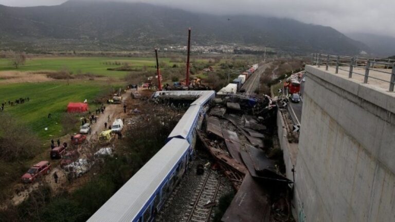 Σύγκρουση τρένων στα Τέμπη: Αυτό είναι το πόρισμα της Επιτροπής για την τραγωδία