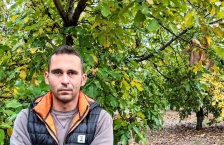 Το success story του Θέμη Τομπουλίδη από τις Σέρρες: Από τις οθόνες του υπολογιστή έγινε επιτυχημένος αγρότης καρυδιών