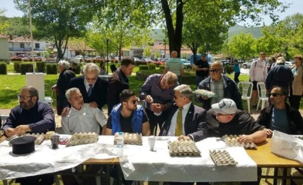 Το έθιμο της «αυγομαχίας» αναβιώνει σήμερα στην Καστανούσσα Σερρών