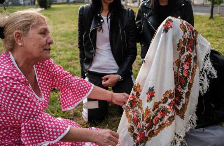 Εντερλέζι: Έθιμα και παραδόσεις των Ρομά για τη γιορτή του Αη Γιώργη- Δείτε φωτογραφίες