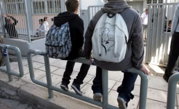 Όταν το παιδί δεν θέλει να διαβάσει για τις ενδοσχολικές εξετάσεις