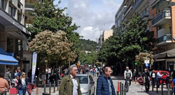 Μ. Σάββατο: “Πλημμύρησε” κόσμο το κέντρο των Σερρών