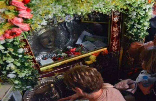 Κορυφώνεται το μεγάλο πανηγύρι του Ταξιάρχη στο Μανταμάδο - Προσκυνητές και από την Τουρκία