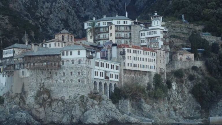 Άγιον Όρος: Εντοπίστηκε νεκρός μοναχός - Σε ποιον πιθανολογείται ότι ανήκει η σορός