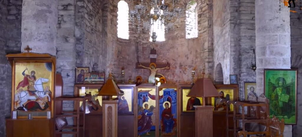 Ασπροβάλτα- Μονή του Αγίου Γεωργίου: Ένας παράδεισος σε έναν λόφο με ιδιαίτερη ιστορία