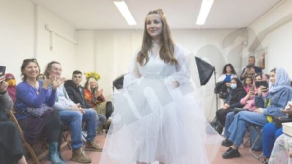 «Catwalk» με.. μοντέλα από την προσφυγική δομή των Διαβατών