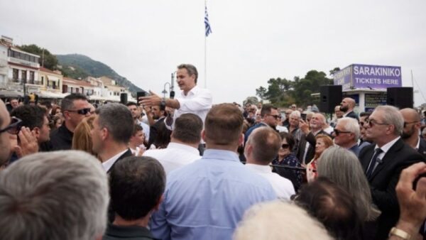 Μητσοτάκης από Πάργα: Δεσμεύομαι για καλύτερους μισθούς την επόμενη 4ετία και θα τους έχουμε