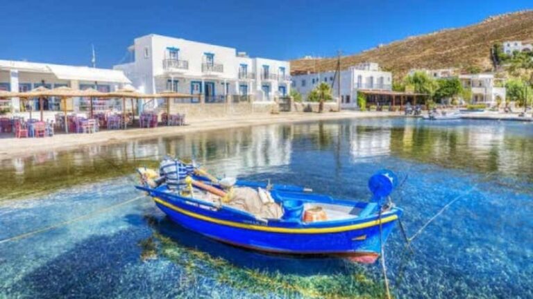 Le Figaro: Η Πάτμος στα ομορφότερα νησιά της Ελλάδας για να επισκεφτεί κανείς αυτό το καλοκαίρι
