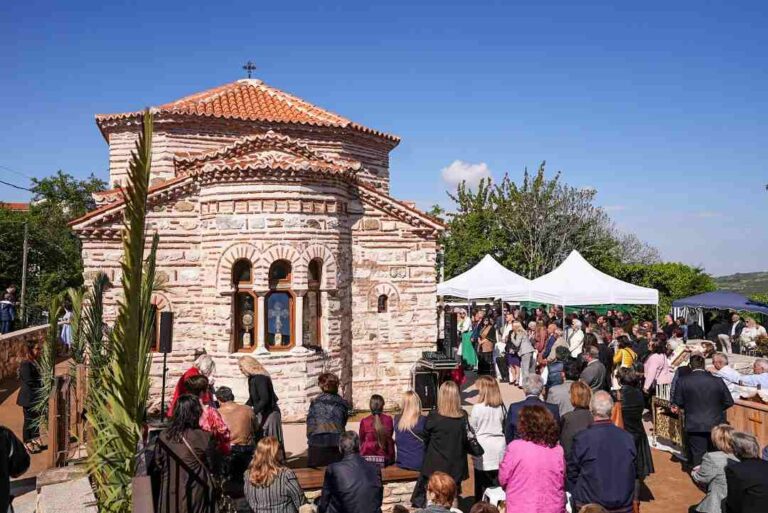 Εγκαινιάστηκε ο Ιερός Ναός Μεταμορφώσεως του Σωτήρος στον Χορτιάτη Θεσσαλονίκης