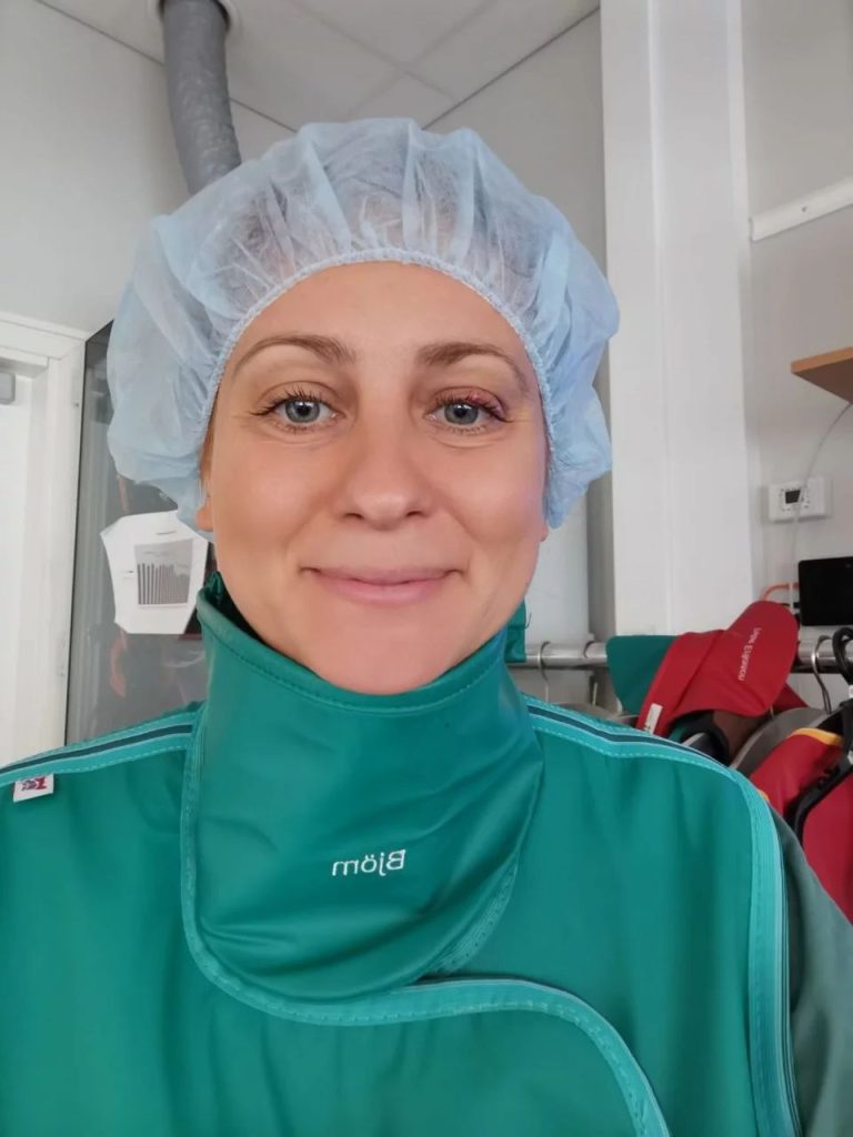 Ελληνίδα γιατρός περιγράφει πώς είναι να ζεις και να δουλεύεις στη Σουηδία