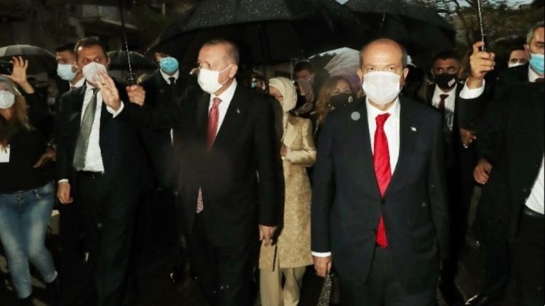 Από τα κατεχόμενα, Ερντογάν και Τατάρ επιμένουν σε λύση δύο κρατών
