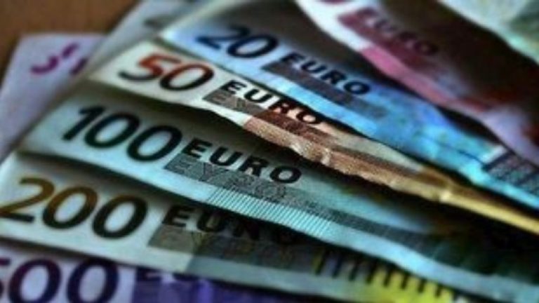 Ποια επιδόματα καταβάλλονται σήμερα από τον ΟΠΕΚΑ - 80 εκατ. ευρώ από e-ΕΦΚΑ και ΔΥΠΑ