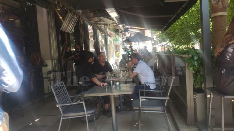 Μητσοτάκης: Για καφέ στη Θεσσαλονίκη με Αντώνη Ρέμο και Αντώνη Τσαπατάκη – Δείτε φωτο & video