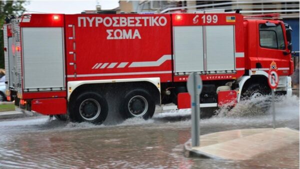 Δεκάδες κλήσεις για απάντληση υδάτων στη δυτική Θεσσαλονίκη