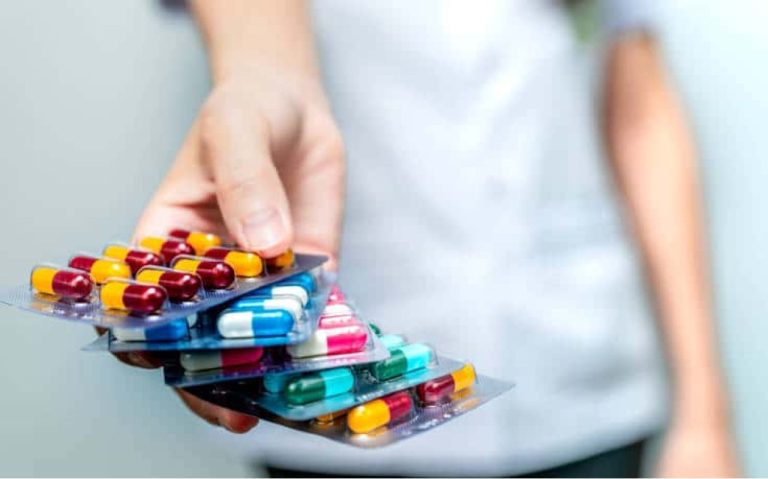 Αντιβιοτικά: 9 + 1 λόγοι για την ορθή χρήση τους