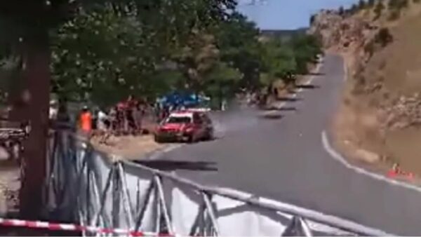 Σοβαρά ατυχήματα σε αγώνα ράλι στη Δημητσάνα με τουλάχιστον πέντε τραυματίες (vid)