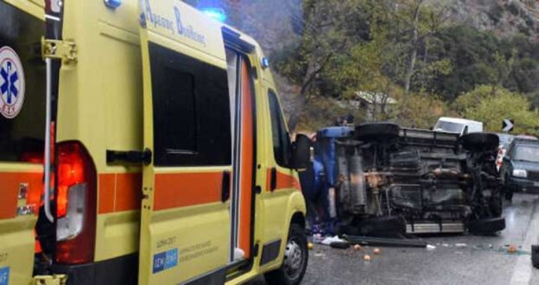 Πέντε νεκροί σε τροχαίο στην Έδεσσα – Νταλίκα συγκρούστηκε με αυτοκίνητο