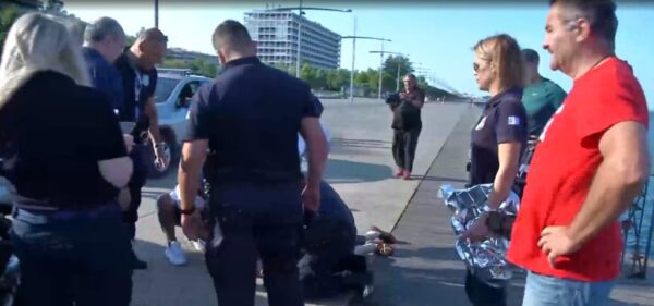 Θεσσαλονίκη: Ηλικιωμένος έπεσε στον Θερμαϊκό-Άμεση η επέμβαση διασωστών του ΕΚΑΒ