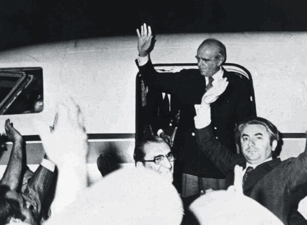 Κώστας Καραμανλής: «Συμπληρώνονται 49 χρόνια από την ημέρα που η Δημοκρατία επέστρεψε στον τόπο που γεννήθηκε»