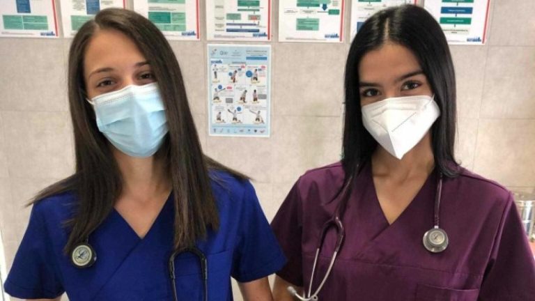 Θεσσαλονίκη: Πάνω από 100 φοιτητές Ιατρικής προσφέρουν εθελοντική υποστήριξη σε τουριστικές περιοχές σε Κέντρα Υγείας