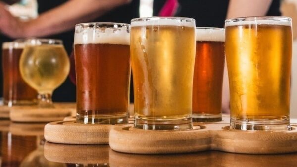 Η τακτική κατανάλωση αλκοόλ μπορεί να αυξήσει την αρτηριακή πίεση ακόμα και σε ενήλικες χωρίς υπέρταση