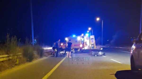 Ιωάννινα: Σφοδρή σύγκρουση ανάμεσα σε δύο μοτοσικλέτες - Στη ΜΕΘ μια 22χρονη