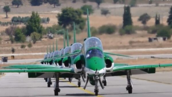 Athens Flying Week 2023: Με το σαουδαραβικό σμήνος Saudi Hawks ξεκίνησαν οι αφίξεις των ξένων ομάδων επίδειξης