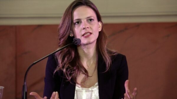 Ε. Αχτσιόγλου: «Αμείλικτα τα ερωτήματα και οι ευθύνες της κυβέρνησης για την τραγωδία στη Νέα Φιλαδέλφεια»