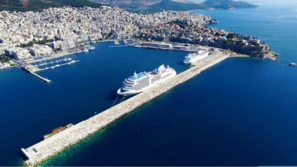 Καβάλα: Βούλγαρος υπέστειλε από το λιμάνι την ελληνική σημαία και ανέβασε σημαία της χώρας του