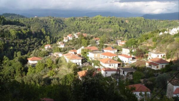 Το χωριό της Ελλάδας όπου οι άντρες συζούσαν με ερωμένη και σύζυγο
