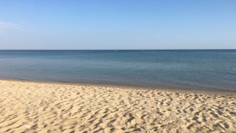 Χαλκιδική: Προσωρινή απαγόρευση κολύμβησης σε παραλία της Νικήτης