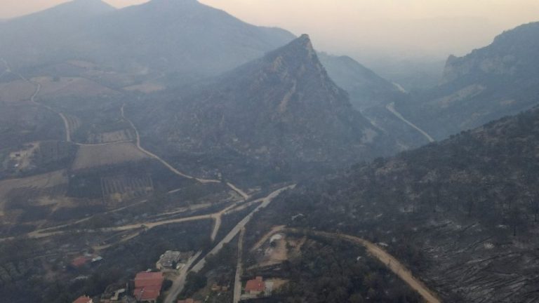 Φωτιές: Βοήθεια από την Αλβανία στη μάχη για την αντιμετώπιση των πυρκαγιών