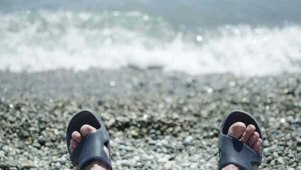 Ποια είναι η πρώτη κίνηση που πρέπει να κάνετε όταν βλέπετε κάποιον να πνίγεται;- φωτο & video