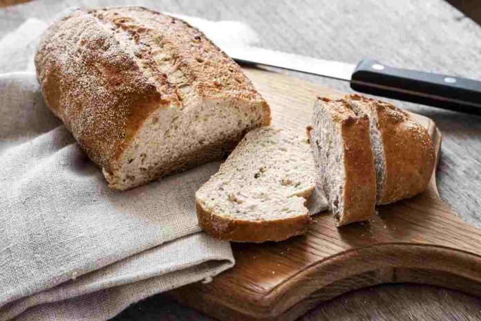 4 απίθανες οικιακές χρήσεις για το ψωμί