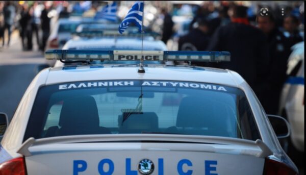 Διέρρηξε σπίτι, έκλεψε τραπεζική κάρτα και έκανε αναλήψεις ύψους 2.019 ευρώ