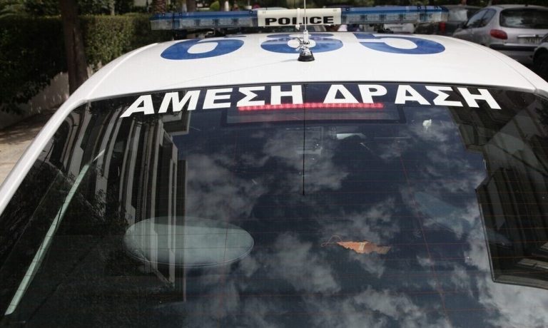 Διακινητής μετέφερε παράνομα μετανάστες με όχημα που προσομοίαζε με Βουλγάρικο πυροσβεστικό