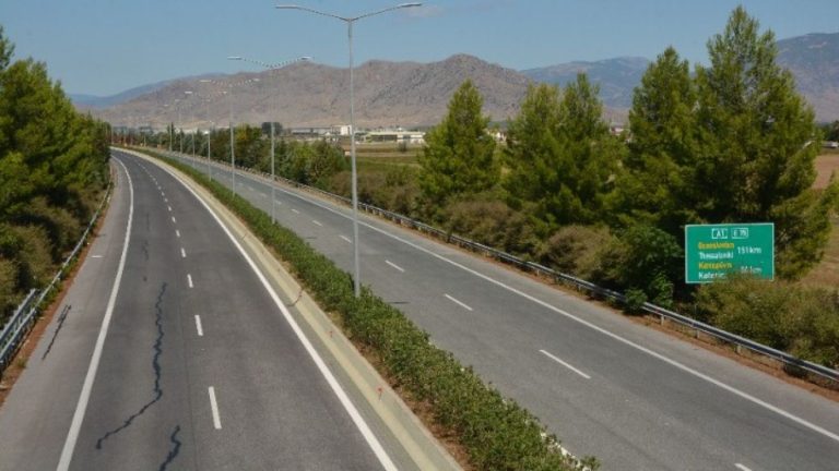 Οι αριθμοί που μπορούν να καλούν οι πολίτες για τις κυκλοφοριακές ρυθμίσεις στη Θεσσαλία