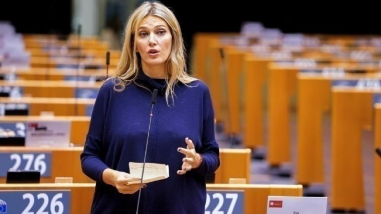 Ευρωκοινοβούλιο: Η Ε. Καϊλή κατέθεσε στην επιτροπή νομικών υποθέσεων για τις βουλευτικές της αποζημιώσεις και την αμοιβή των βοηθών της