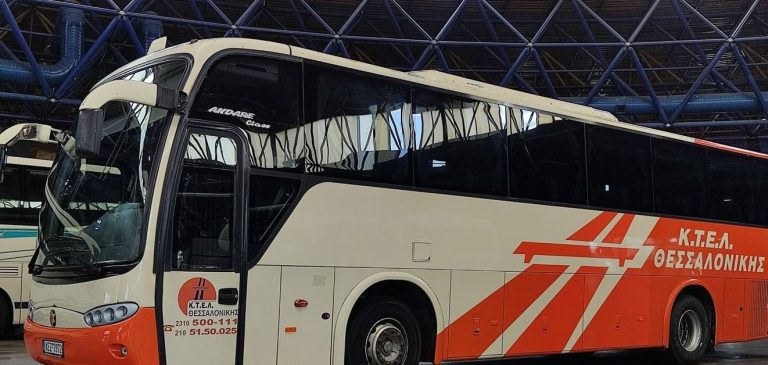 Θεσσαλονίκη: Φορτηγό συγκρούστηκε με λεωφορείο του ΚΤΕΛ που μετέφερε έξι επιβάτες