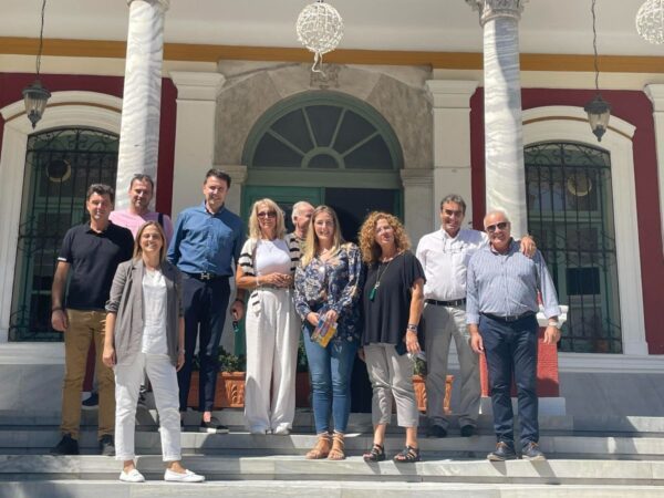 Βαρβάρα Μητλιάγκα: Επισκέψεις σε Αμαξοστάσιο - ΚΕΔΗΣ - Περιφέρεια